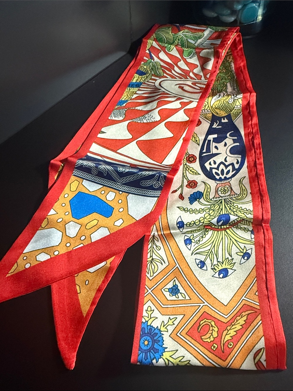 Colorful Red-Trim Printed Scarf / Twilly